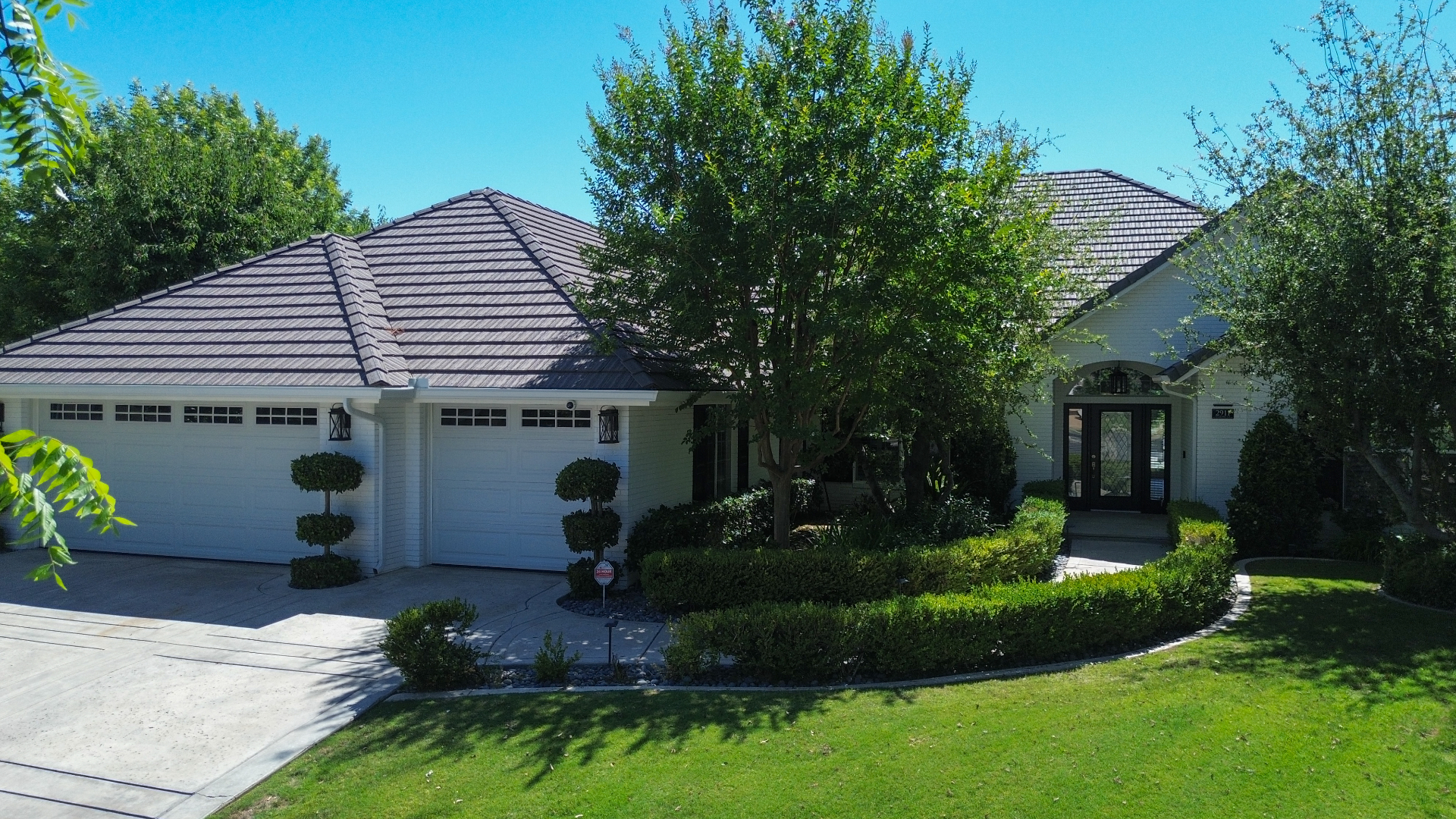 2911 Ragland Ct — 01-exterior-front.jpg