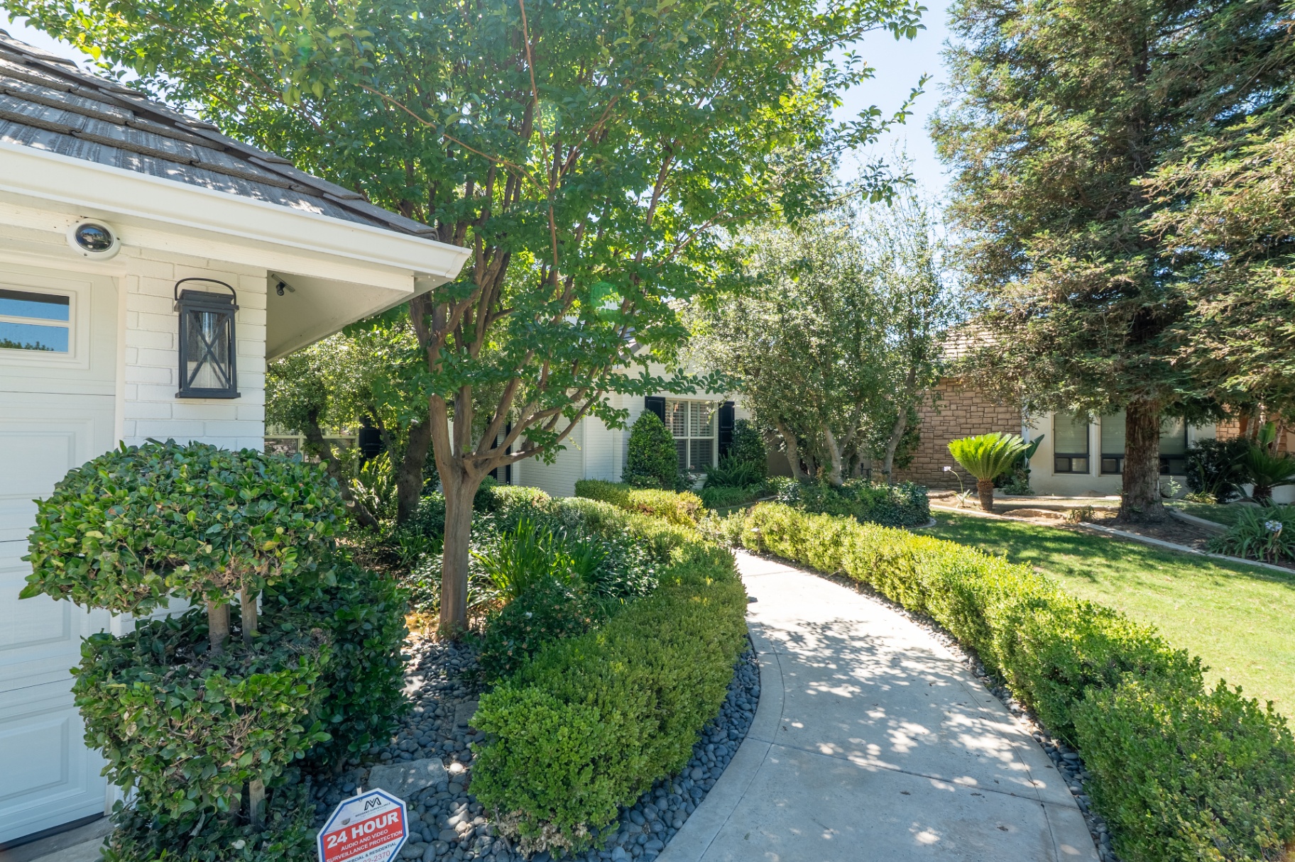 2911 Ragland Ct — 32-front-walkway-entry.jpg