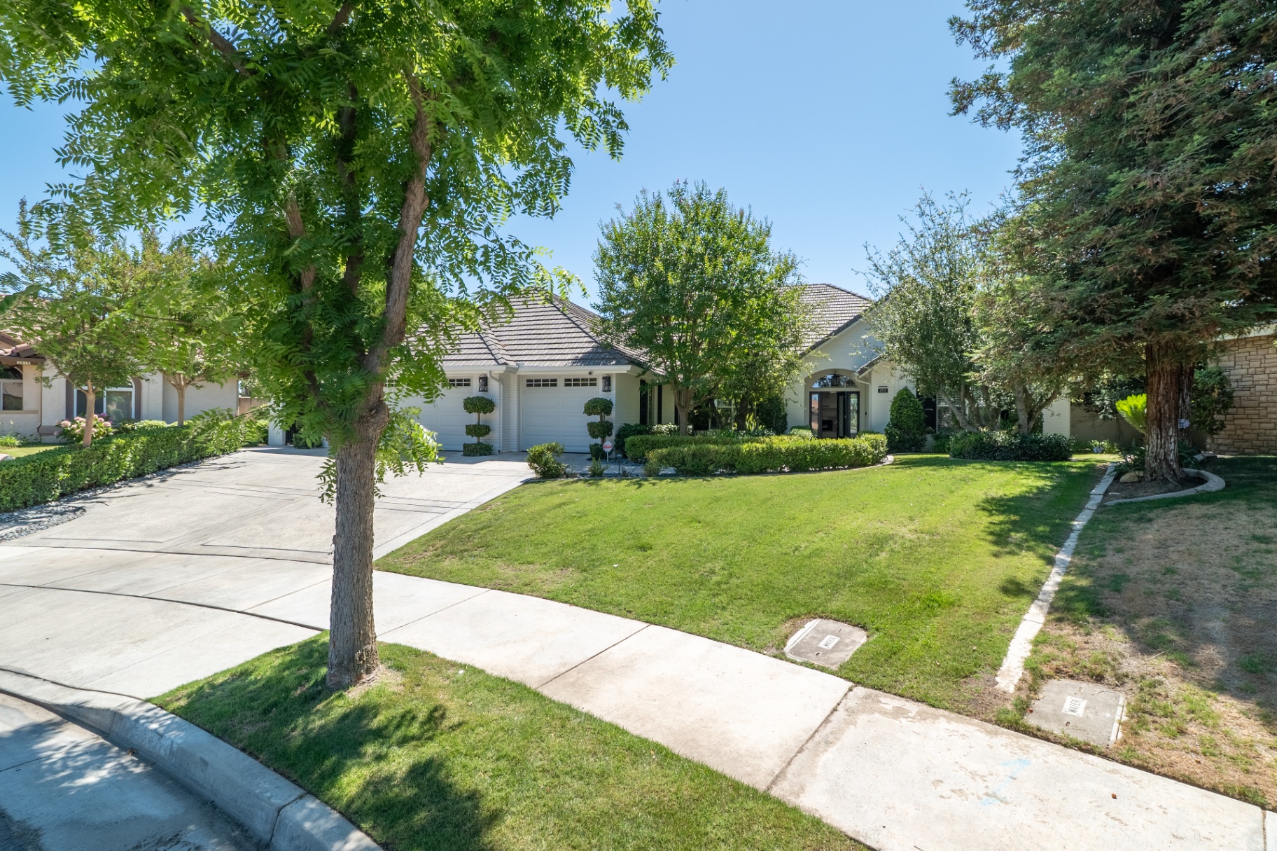 2911 Ragland Ct — 21-front-angle-view.jpg