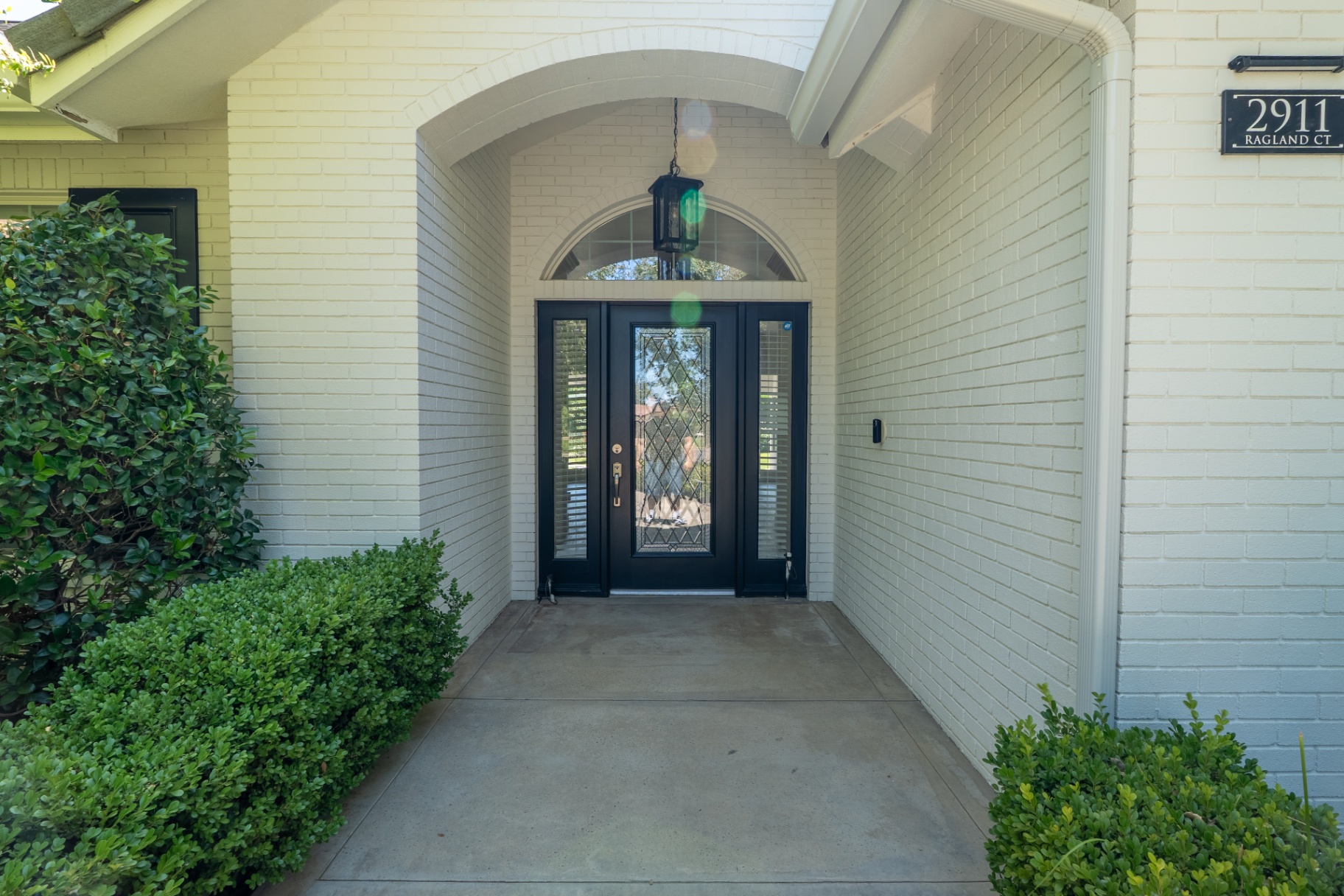 2911 Ragland Ct — 08-entry-door.jpg