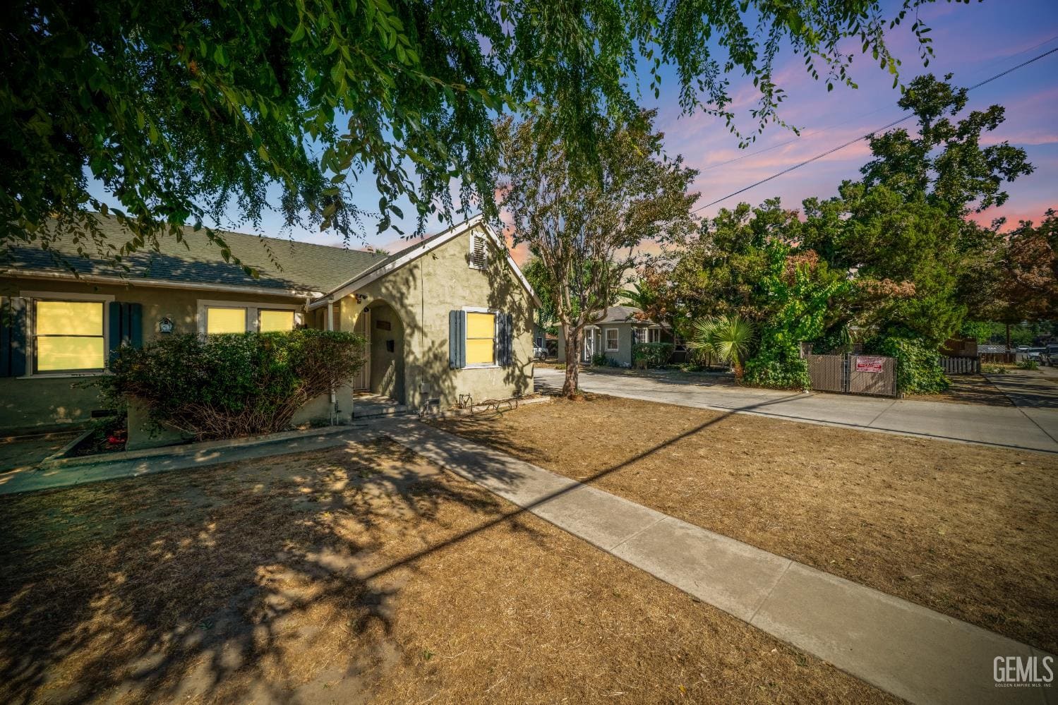 319 Holtby Road, Bakersfield, California, 93304