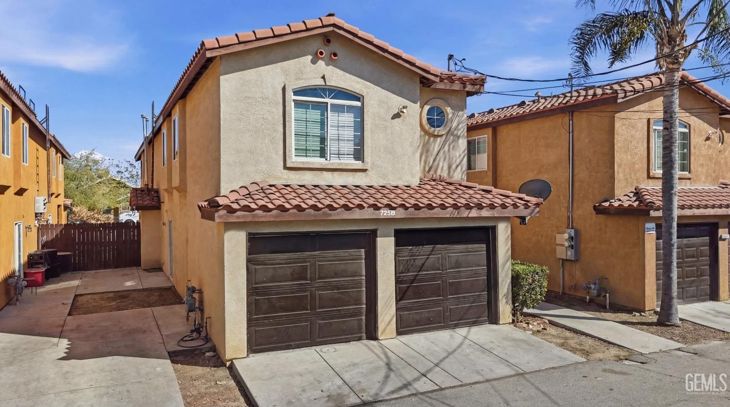 725 L Street, Bakersfield, California, 93304