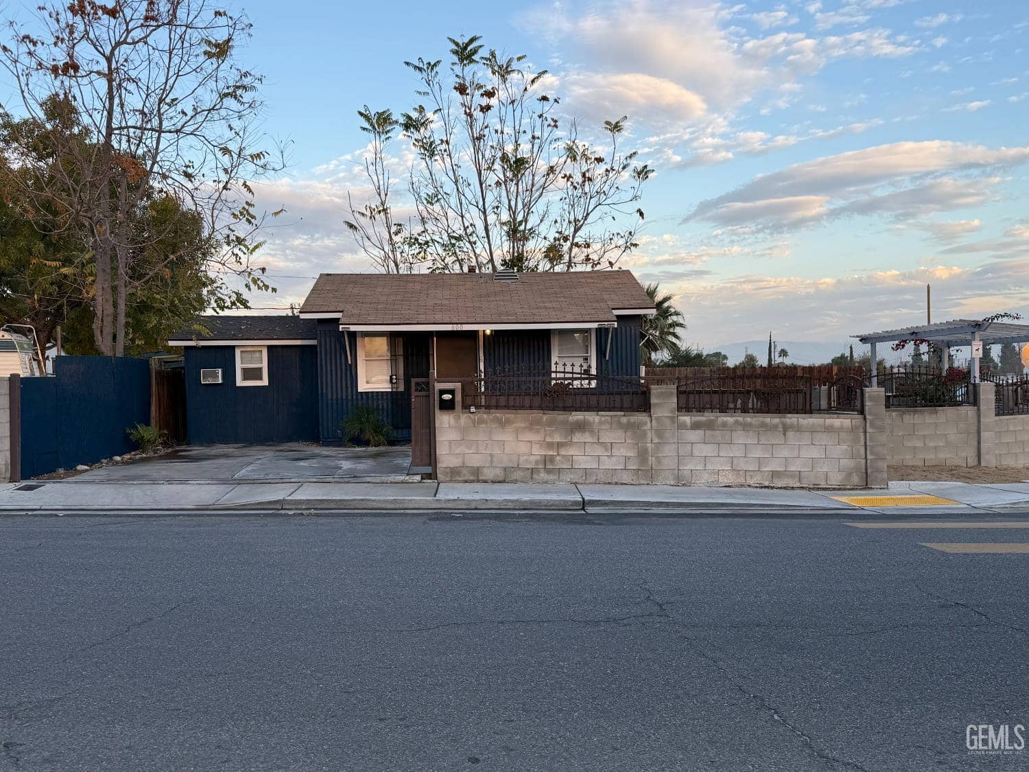 800 Shalimar Drive, Bakersfield, California, 93306