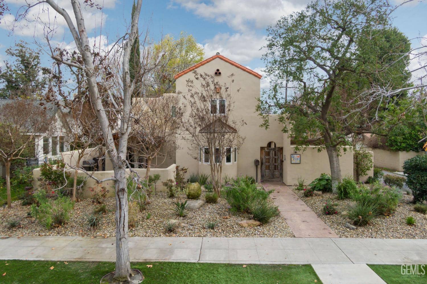 2118 Cedar Street, Bakersfield, California, 93301