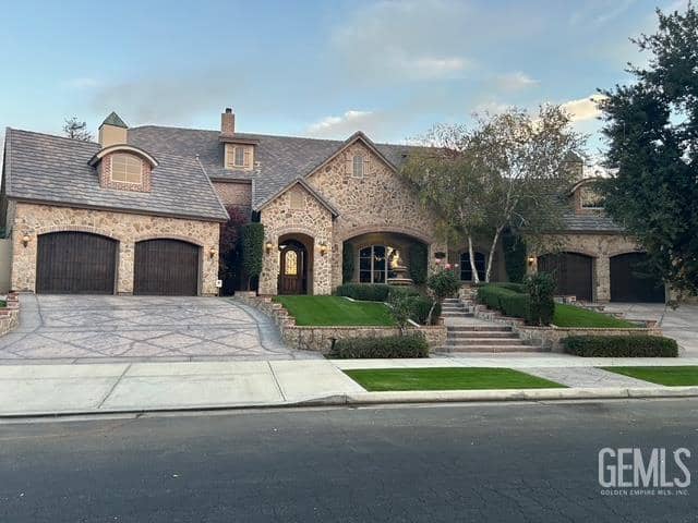2406 Brighton Park Drive, Bakersfield, California, 93311