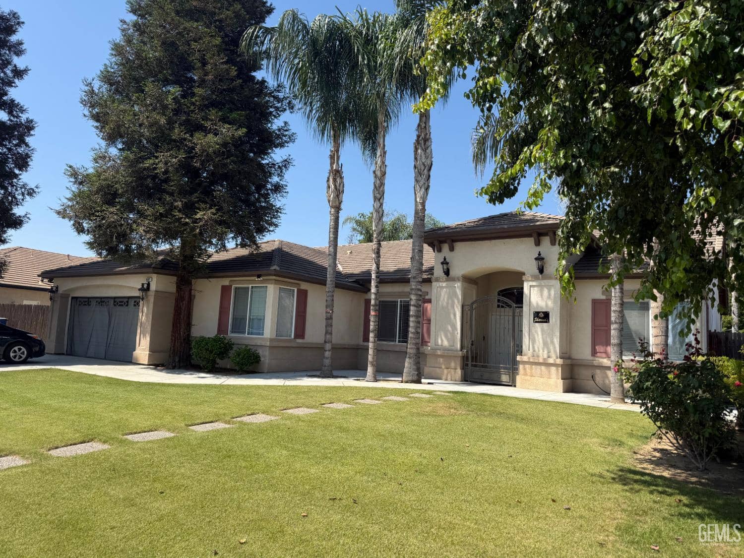 9507 Lake Victoria Drive, Bakersfield, California, 93312