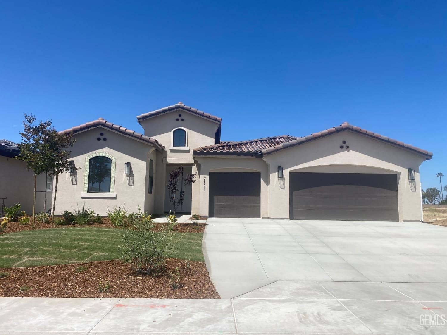 7121 Gladeview Lane, Bakersfield, California, 93263