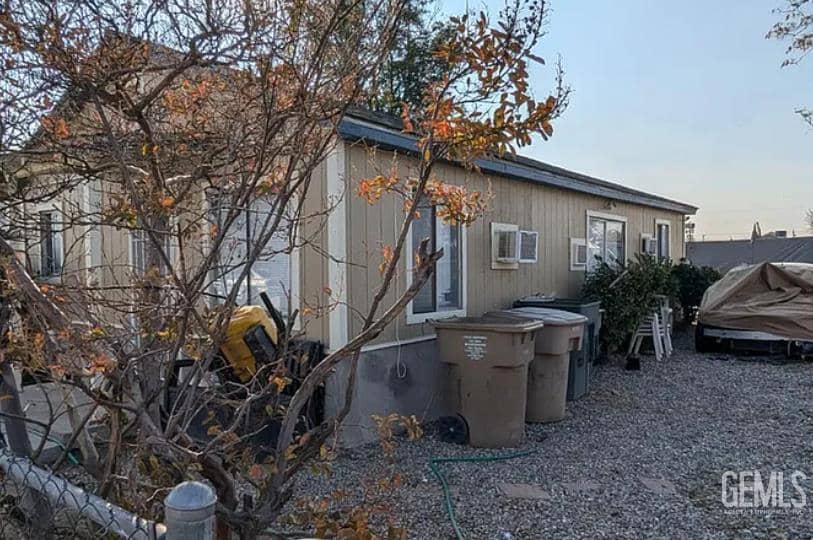408 Powell Lane, Bakersfield, California, 93307