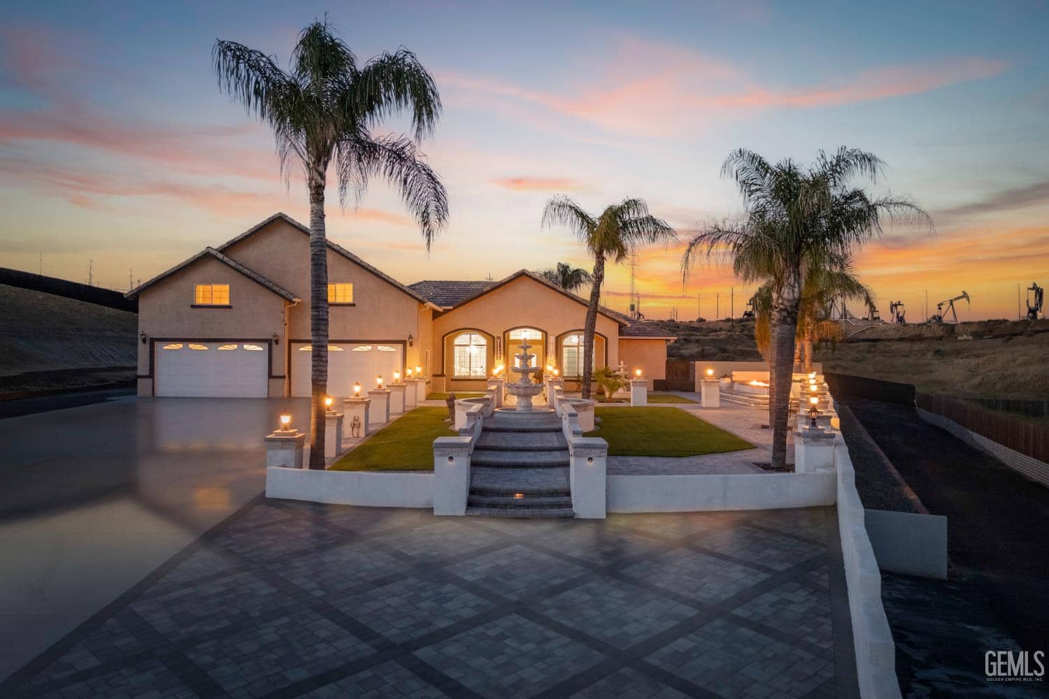 5059 N Hills Drive, Bakersfield, California, 93308