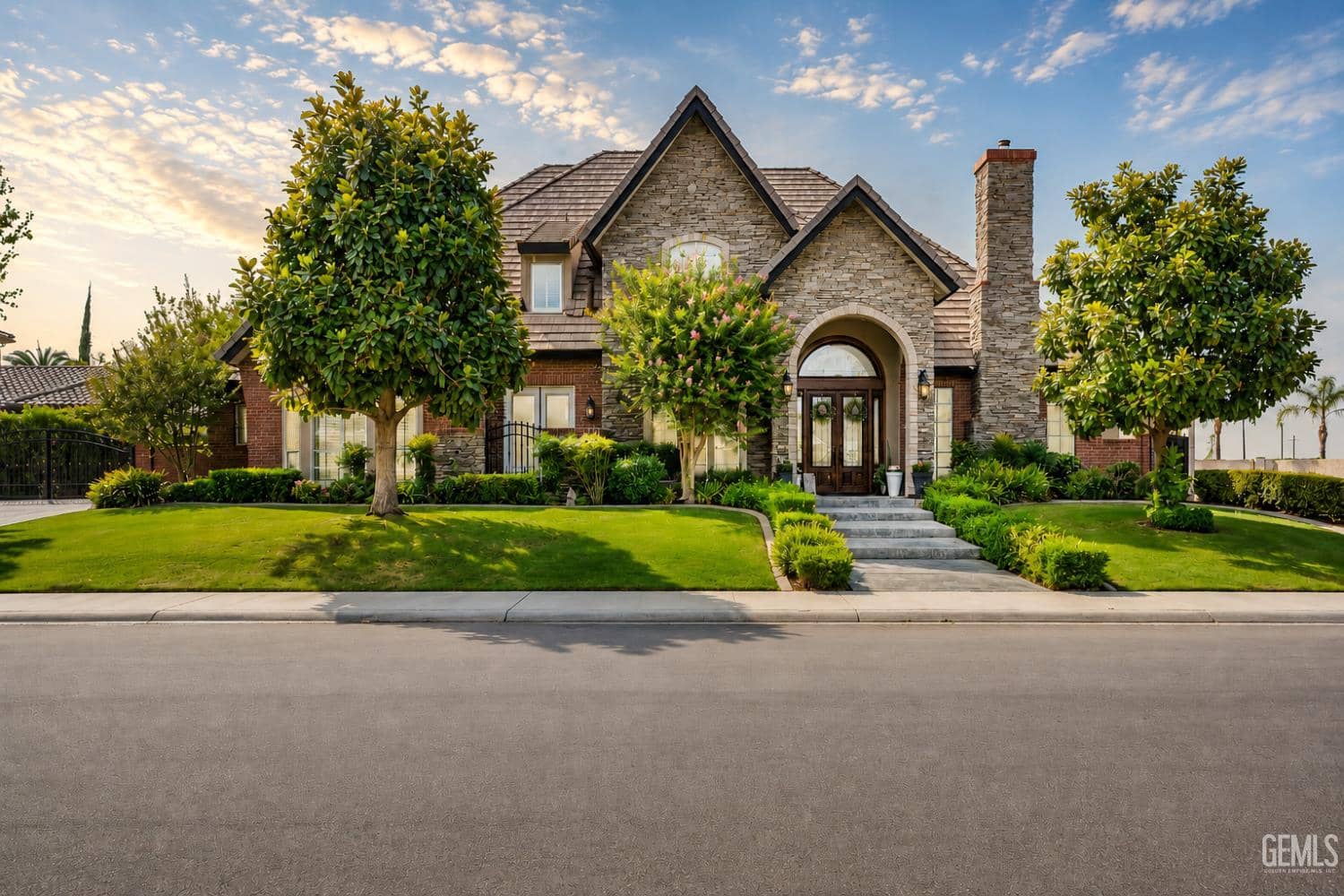 7233 Fountain Valley Drive, Bakersfield, California, 93308
