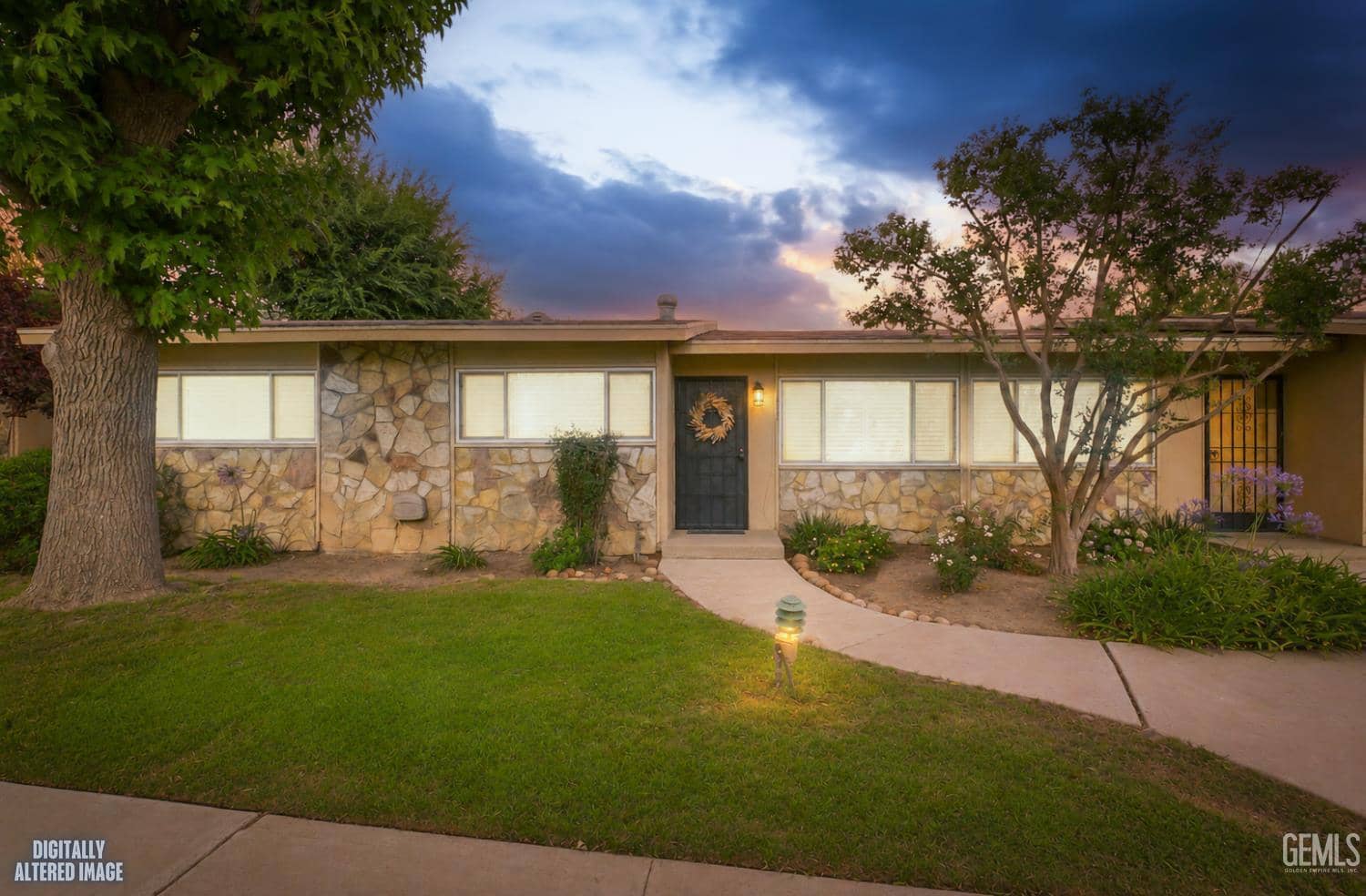 2821 Oswell Street, Bakersfield, California, 93306
