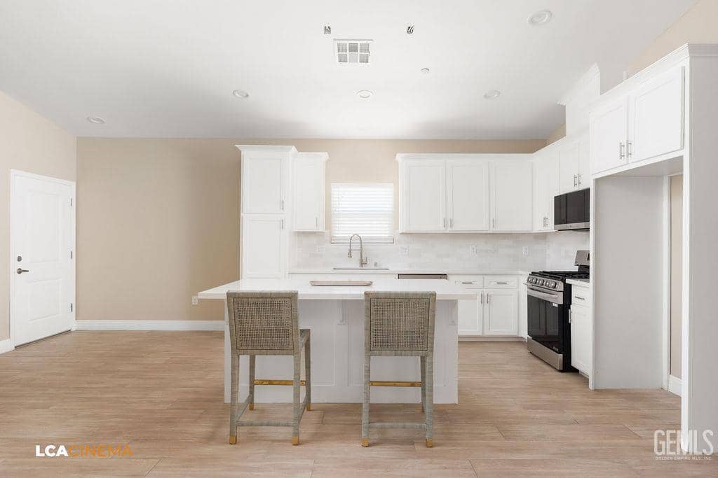 187 E Orange, Shafter, California, 93263