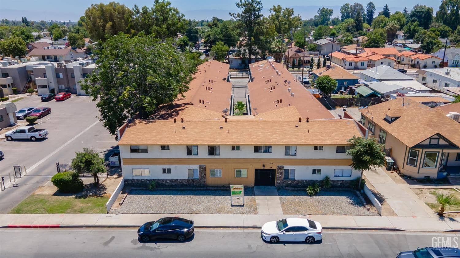1905 California Avenue, Bakersfield, California, 93304