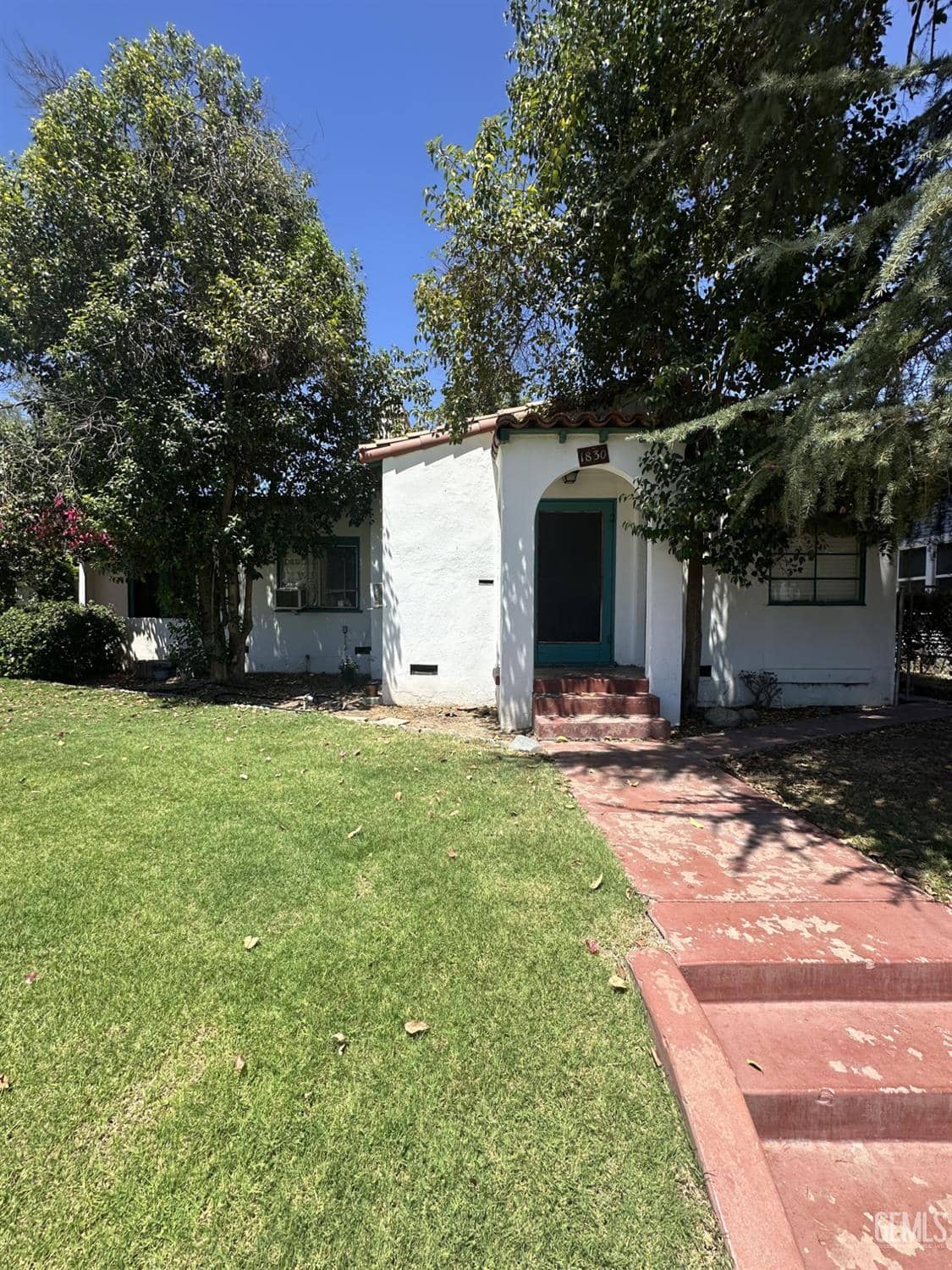 220 F Street, Bakersfield, California, 93304