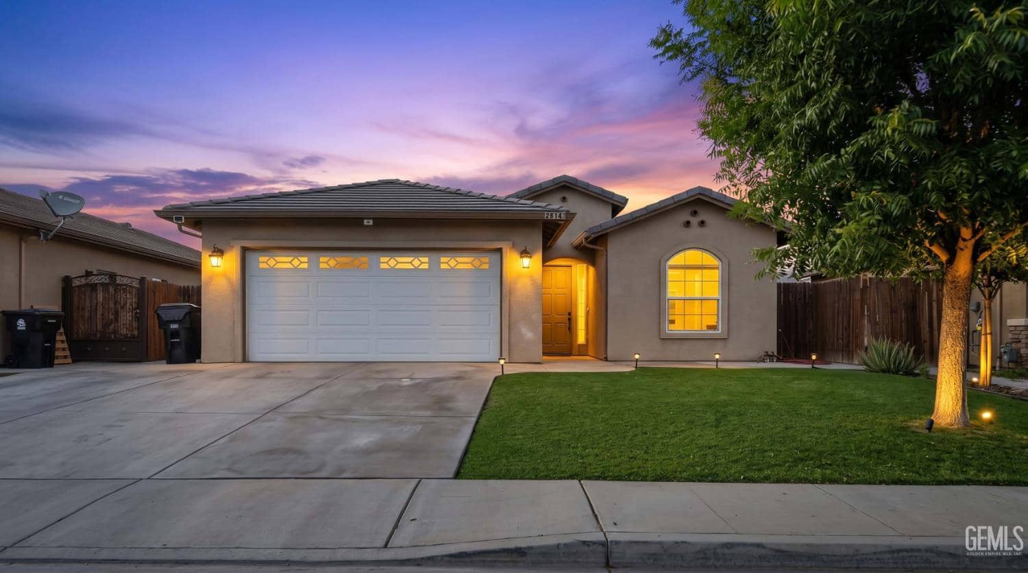 2514 Via Riviera Court, Wasco, California, 93280