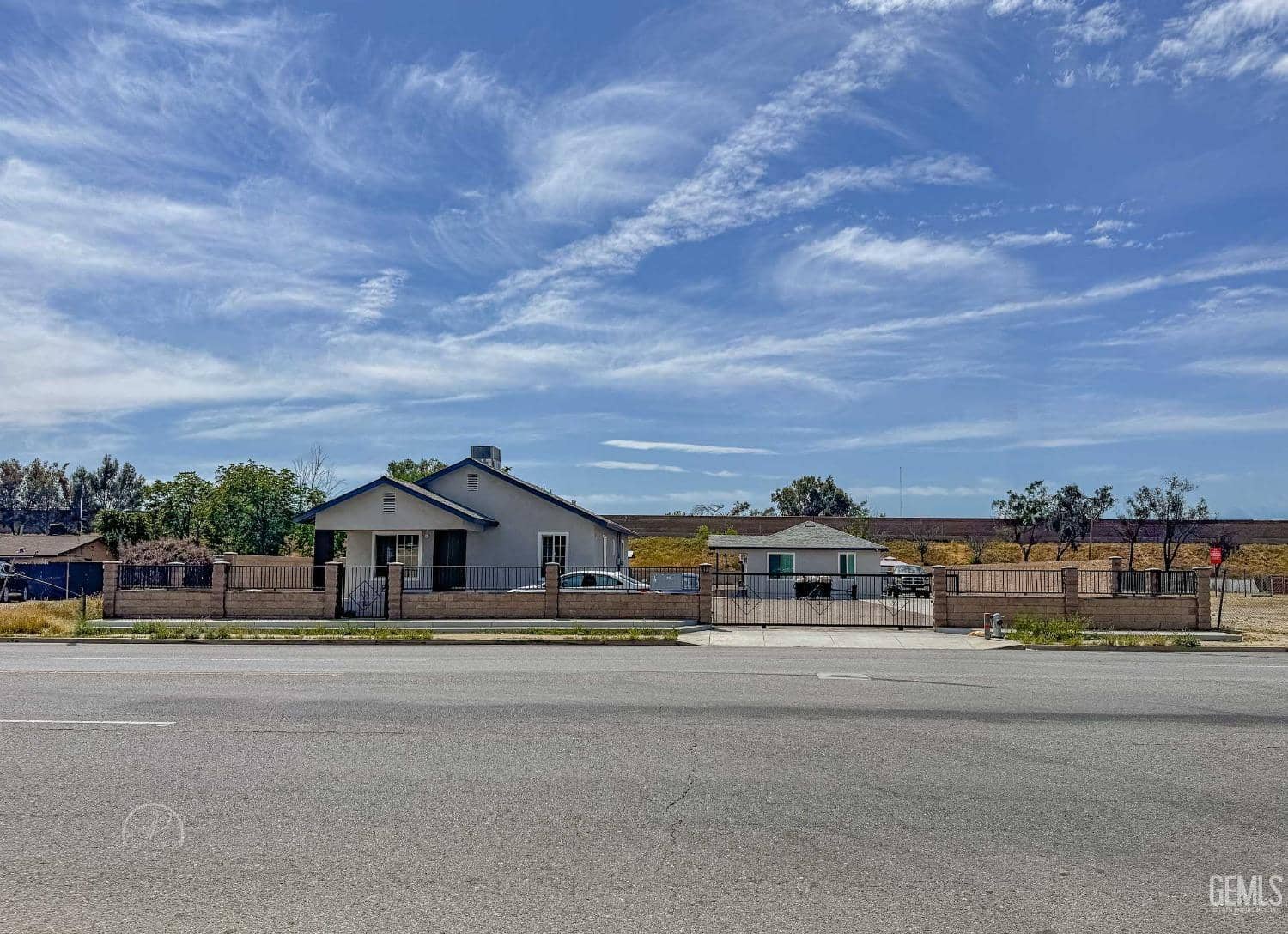 911 E Brundage Lane, Bakersfield, California, 93307