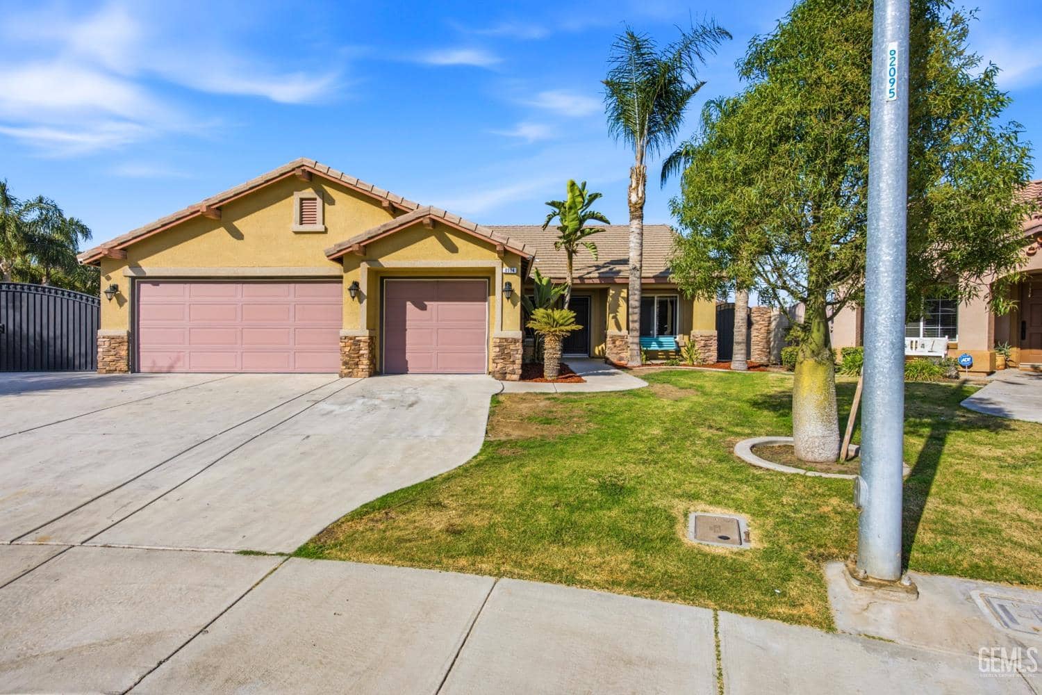8904 Rockaway Beach Court, Bakersfield, California, 93311