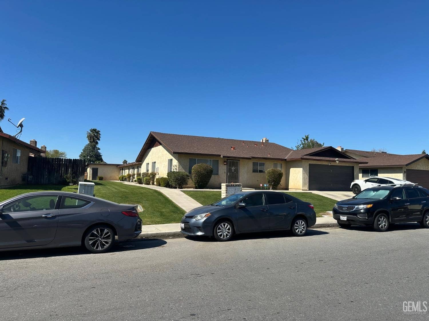 2421 Westholme Boulevard, Bakersfield, California, 93309