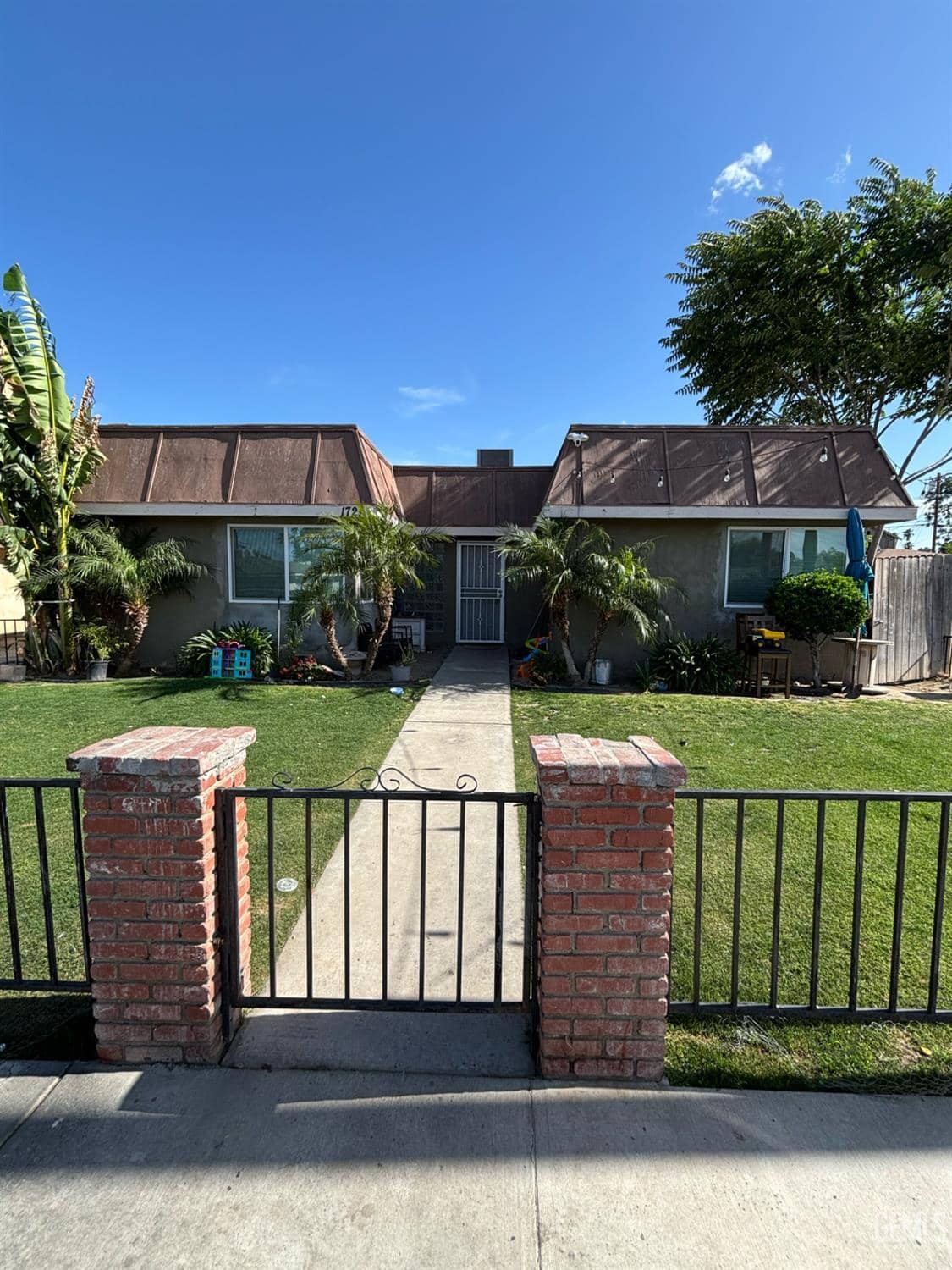 1721 Buena Vista Street, Bakersfield, California, 93304