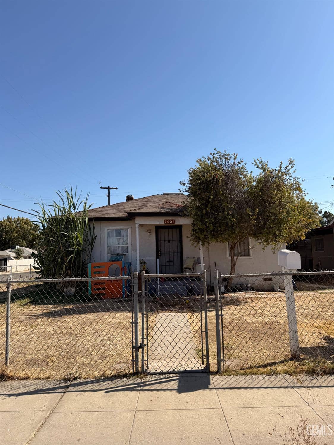 1001 Wilson Avenue, Bakersfield, California, 93308
