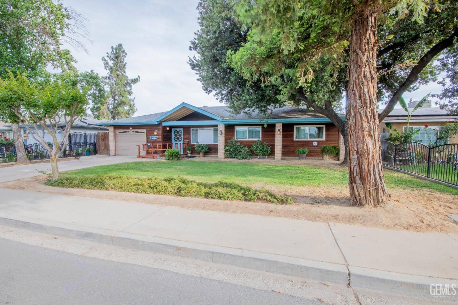 2237 Poso Drive, Wasco, California, 93280