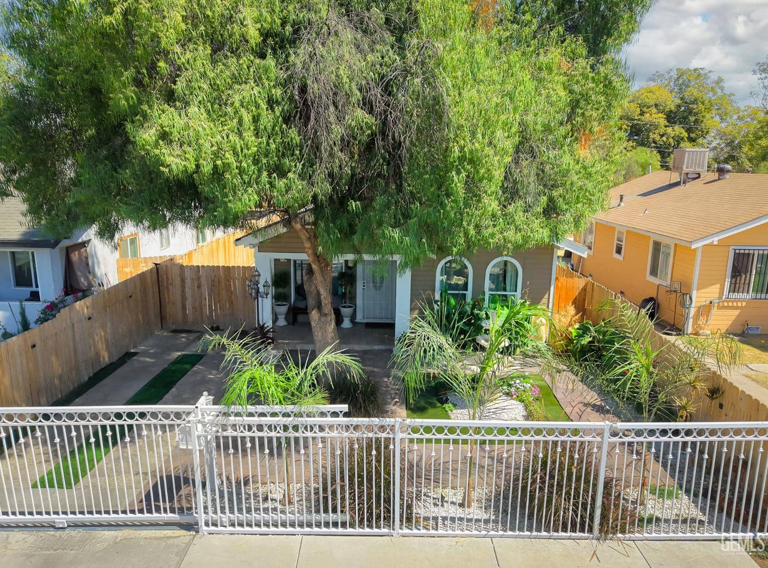 710 R Street, Bakersfield, California, 93304