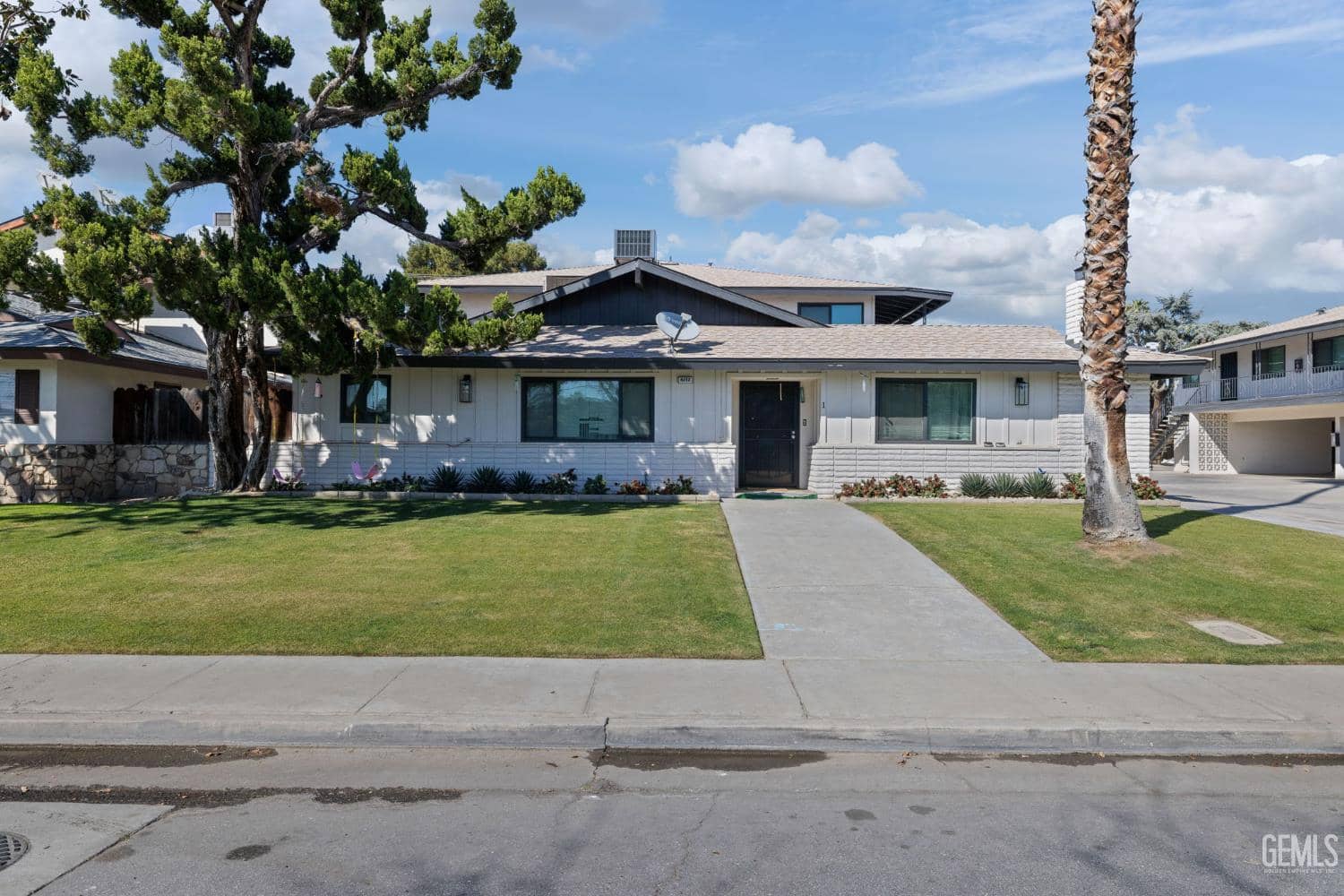 6212 Stockdale Highway, Bakersfield, California, 93309