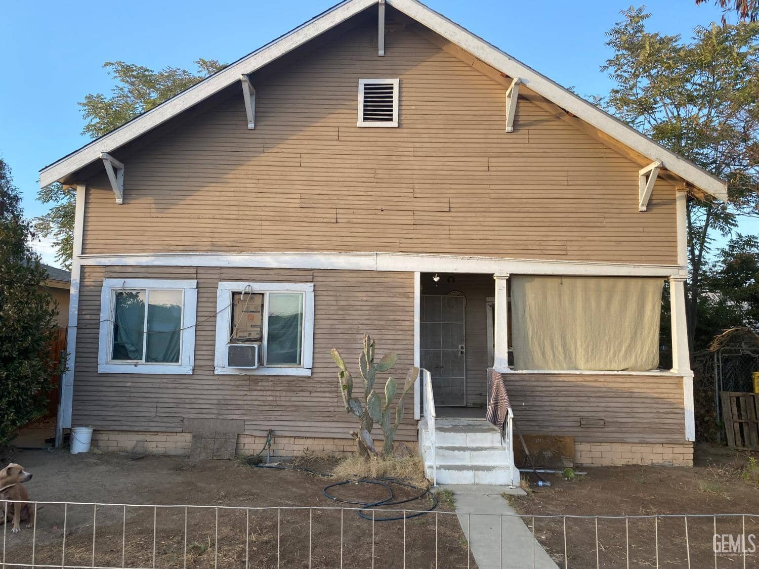 618 Dolores Street, Bakersfield, California, 93305