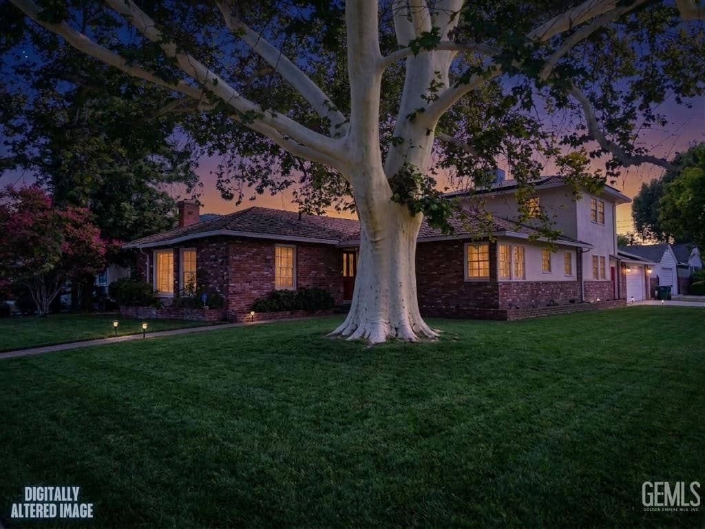 2500 Pine Street, Bakersfield, California, 93301