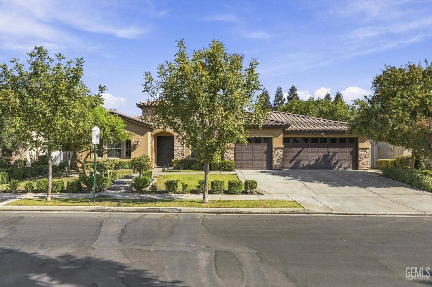12120 Parkerhill Drive, Bakersfield, California, 93311