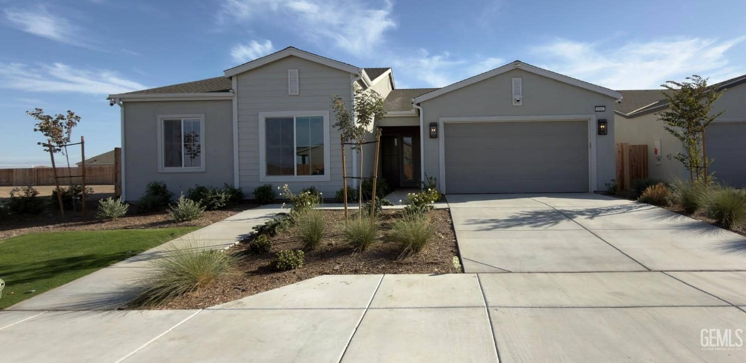 8301 Merrion Square Avenue, Bakersfield, California, 93311