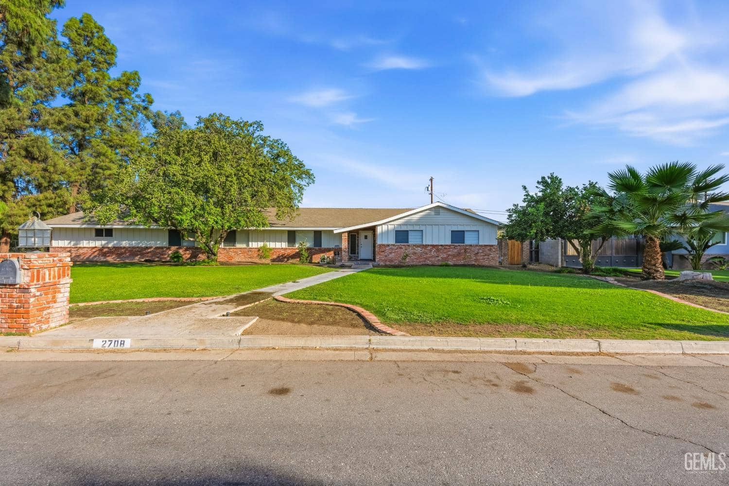 2708 El Caballo Avenue, Bakersfield, California, 93304