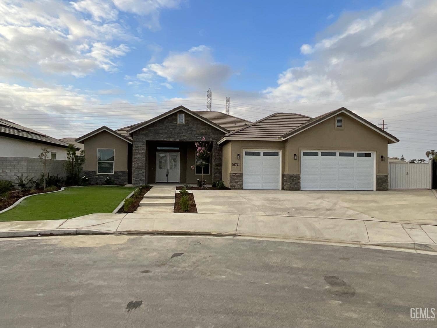 16741 Pinecrest Court, Bakersfield, California, 93312