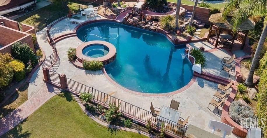 1913 Morning Rose Drive, Bakersfield, California, 93312