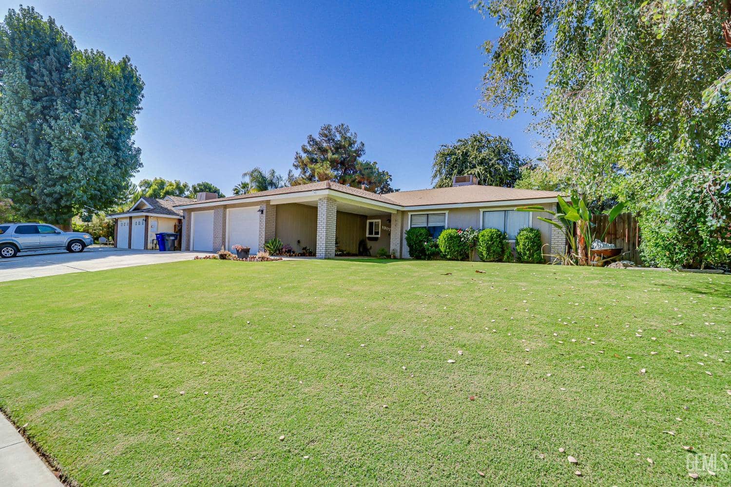 1907 Manning Street, Bakersfield, California, 93309