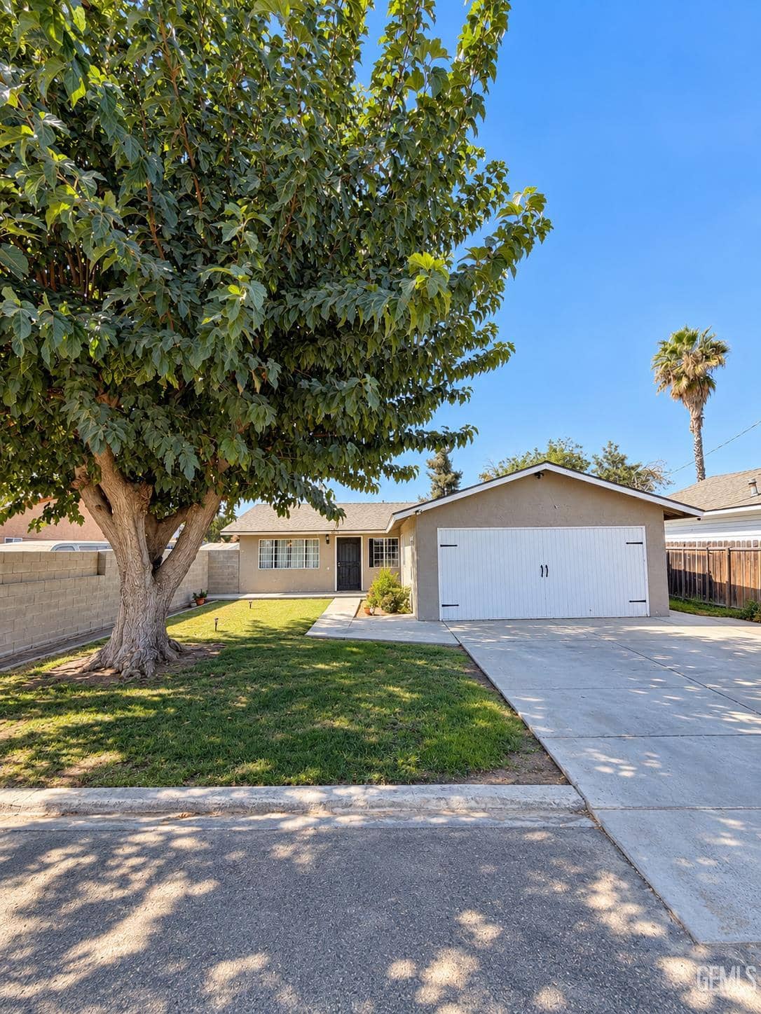 1021 Alamo Lane, Shafter, California, 93263
