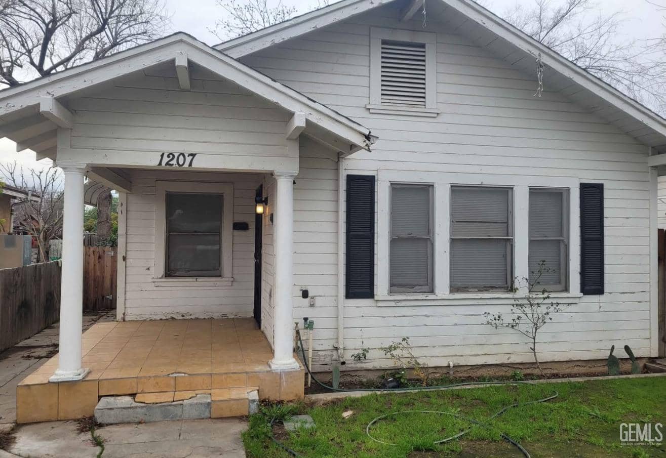 1207 Pacific Street, Bakersfield, California, 93305
