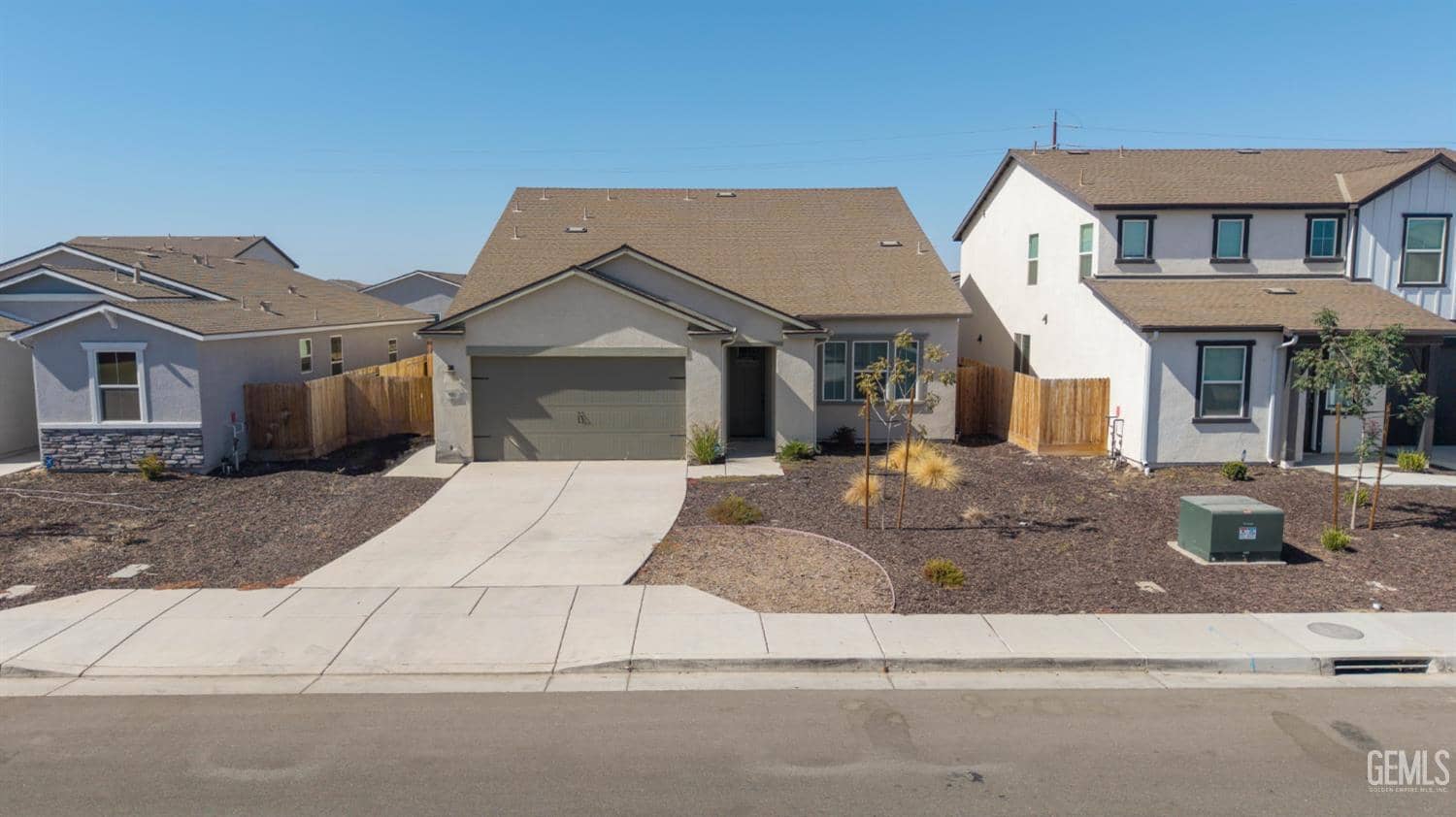 9007 Miranda Garden Street, Bakersfield, California, 93311