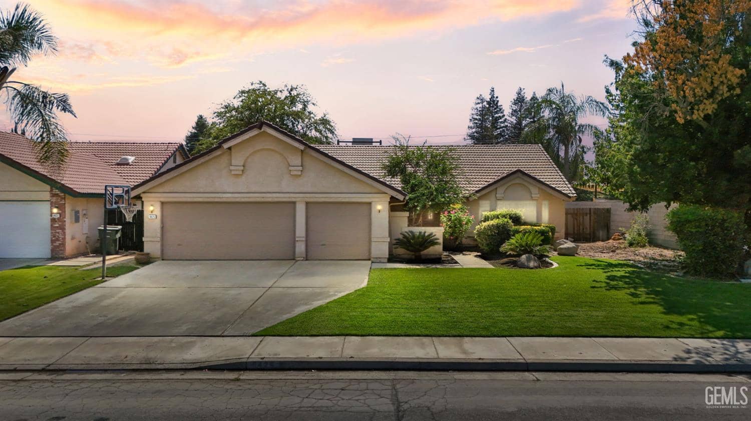 9425 Eagle Oak Road, Bakersfield, California, 93311